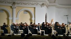 В Азербайджанской филармонии почтили память жертв Ходжалинского геноцида (ФОТО)