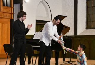 В рамках проекта "Поддержка молодежи" состоялся концерт Вургуна Векилова и Атабалы Манафзаде (ФОТО)