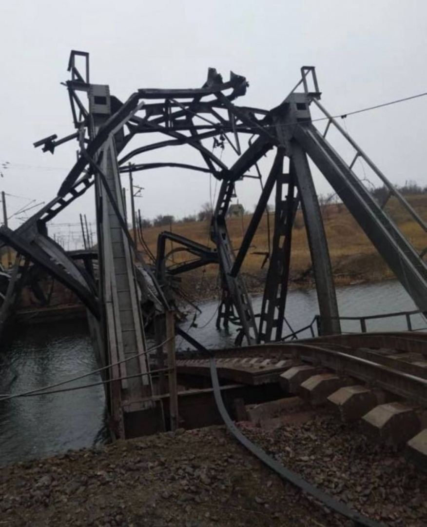 В Украине сообщили о прекращении железнодорожного сообщения с югом страны (ФОТО)