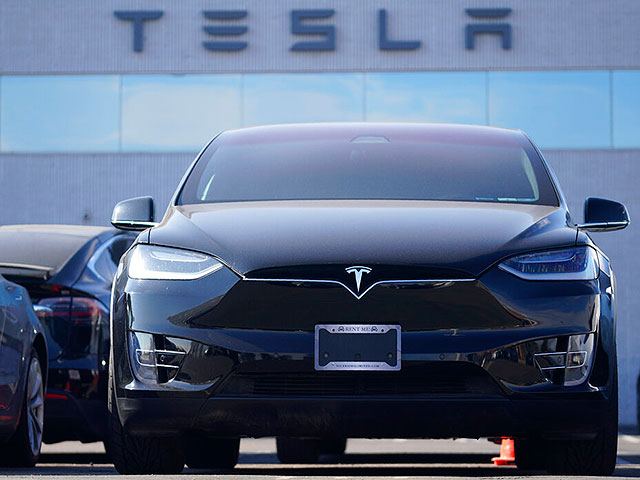 В США наблюдается рост спроса на электрокары Tesla
