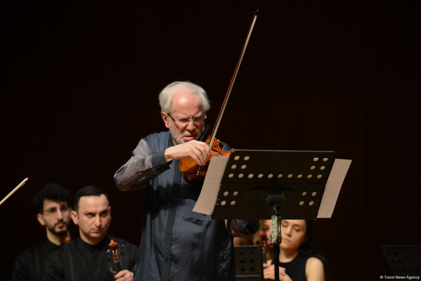В Центре Гейдара Алиева состоялся концерт всемирно известного скрипача Гидона Кремера, посвященный 75-летию Маэстро (ФОТО)