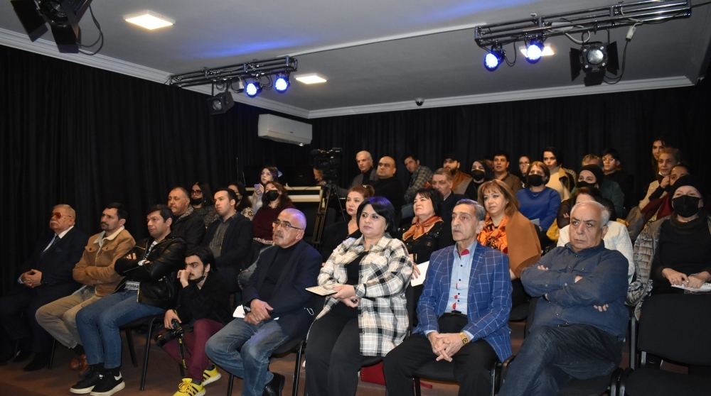 В Баку проходит Фестиваль работ молодых театральных режиссёров (ВИДЕО, ФОТО)