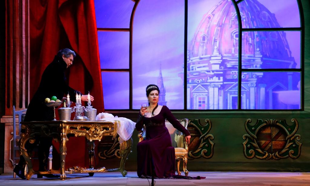 Быть красивой женщиной в опере… Какие приятные и доброжелательные люди в Баку, какая высокая культура! (ФОТО)