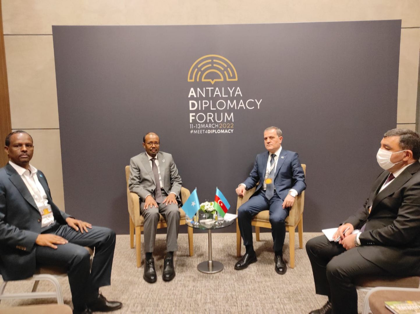 Глава МИД Азербайджана провел встречу с министром иностранных дел Сомали