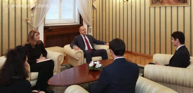Bolqarıstan prezidenti Rumen Radev Nizami Gəncəvi Beynəlxalq Mərkəzinin baş katibi ilə görüşüb (FOTO)