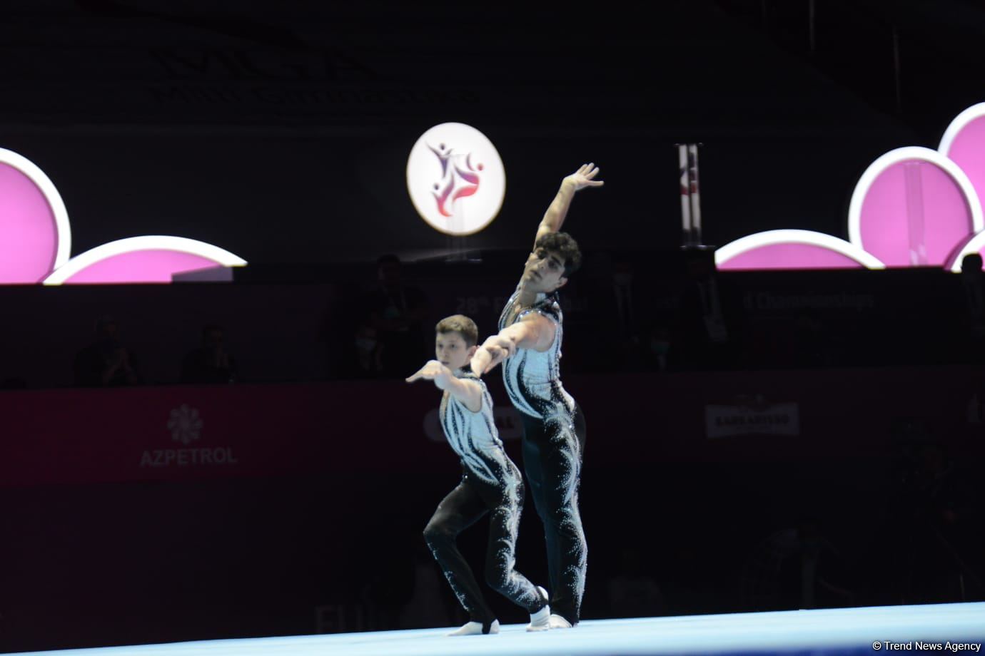Азербайджанские спортсмены Даниэль Аббасов и Мурад Рафиев завоевали "бронзу" ЧМ по акробатической гимнастике (ФОТО)