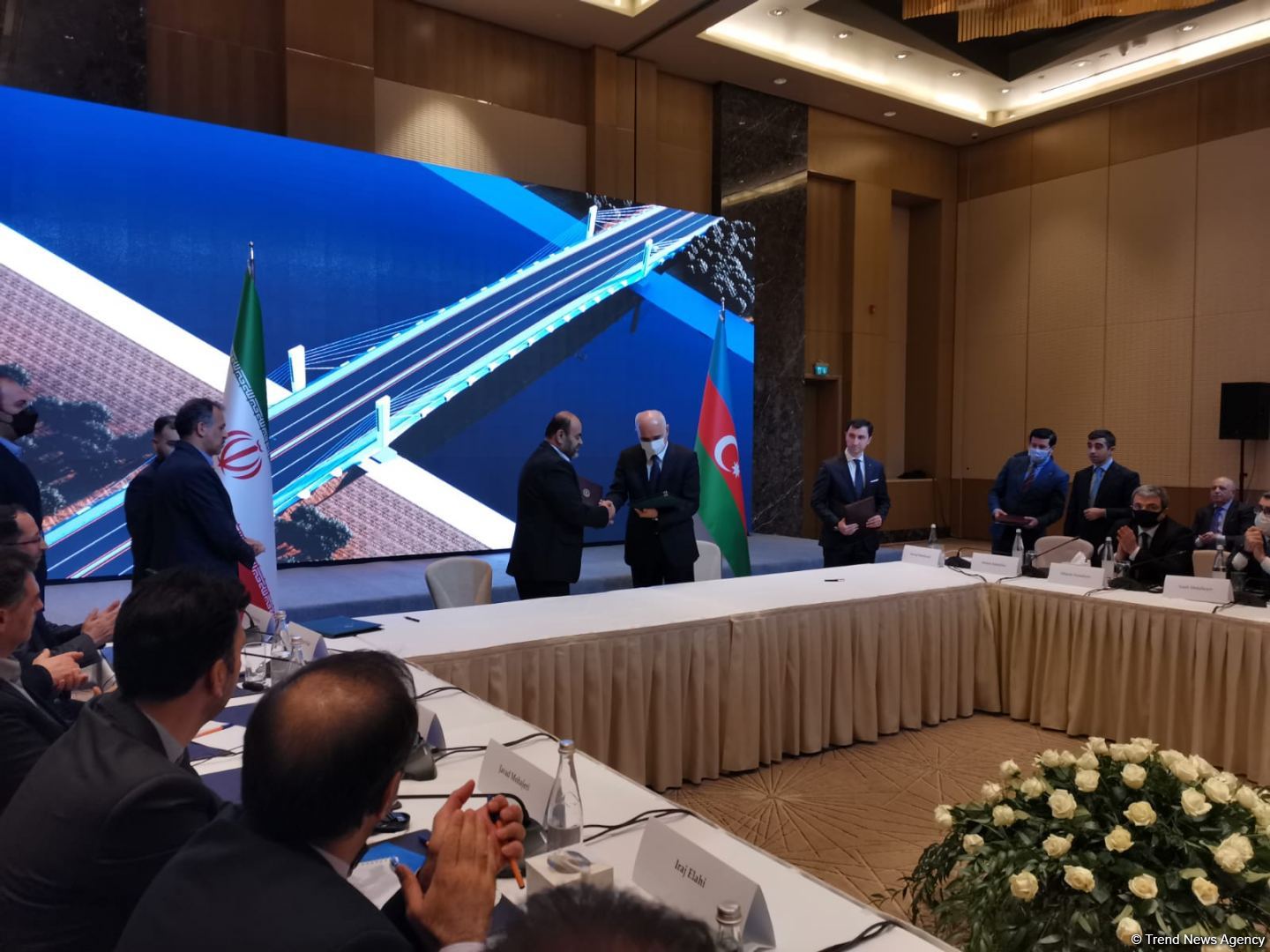 Azerbaijan, Iran sign historic document (PHOTO)