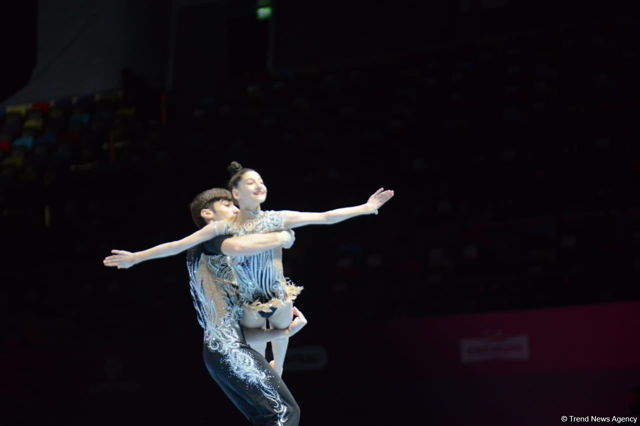 Azerbaijani gymnasts present tempo exercise at World Championships in Baku (PHOTO)