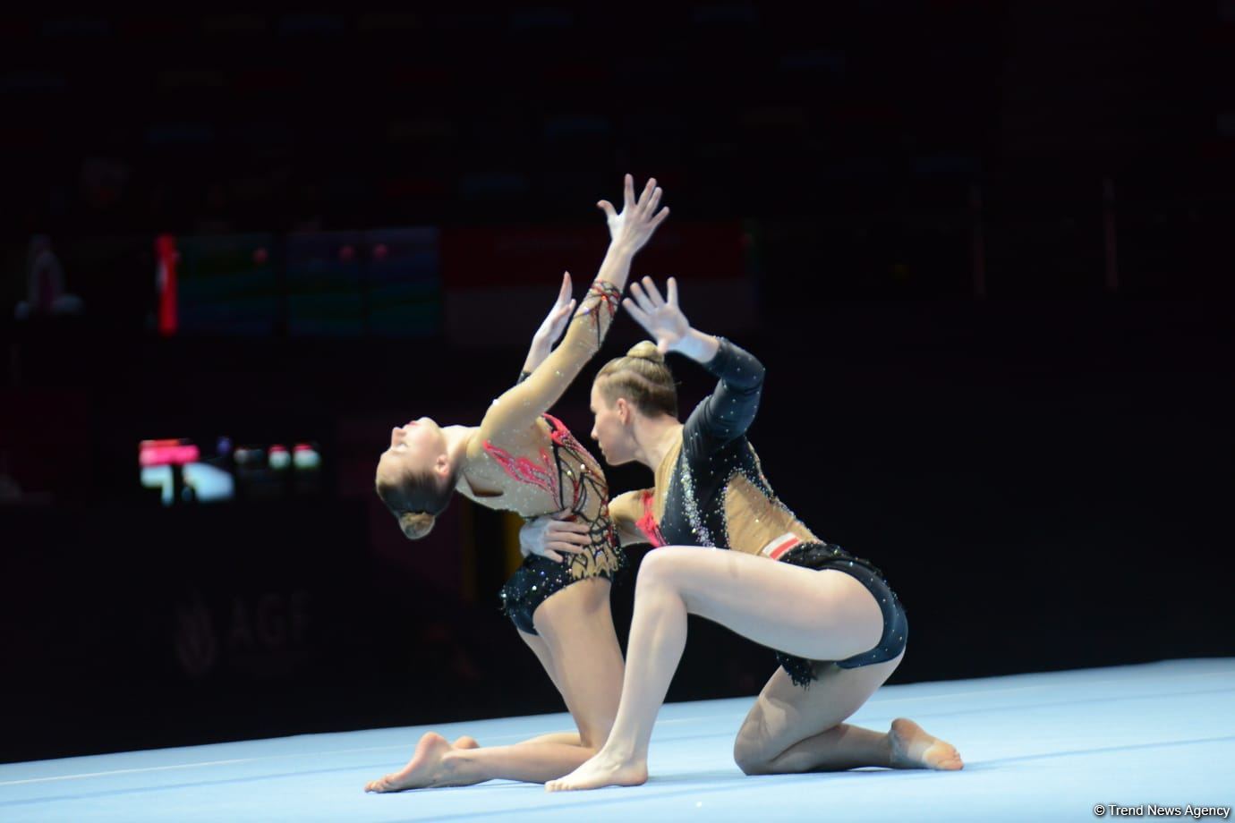 Bakıda akrobatika gimnastikası üzrə dünya çempionatının üçüncü günü start götürüb (FOTO)