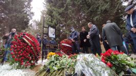 Рустам Ибрагимбеков похоронен на I Аллее почетного захоронения в Баку (ФОТО)