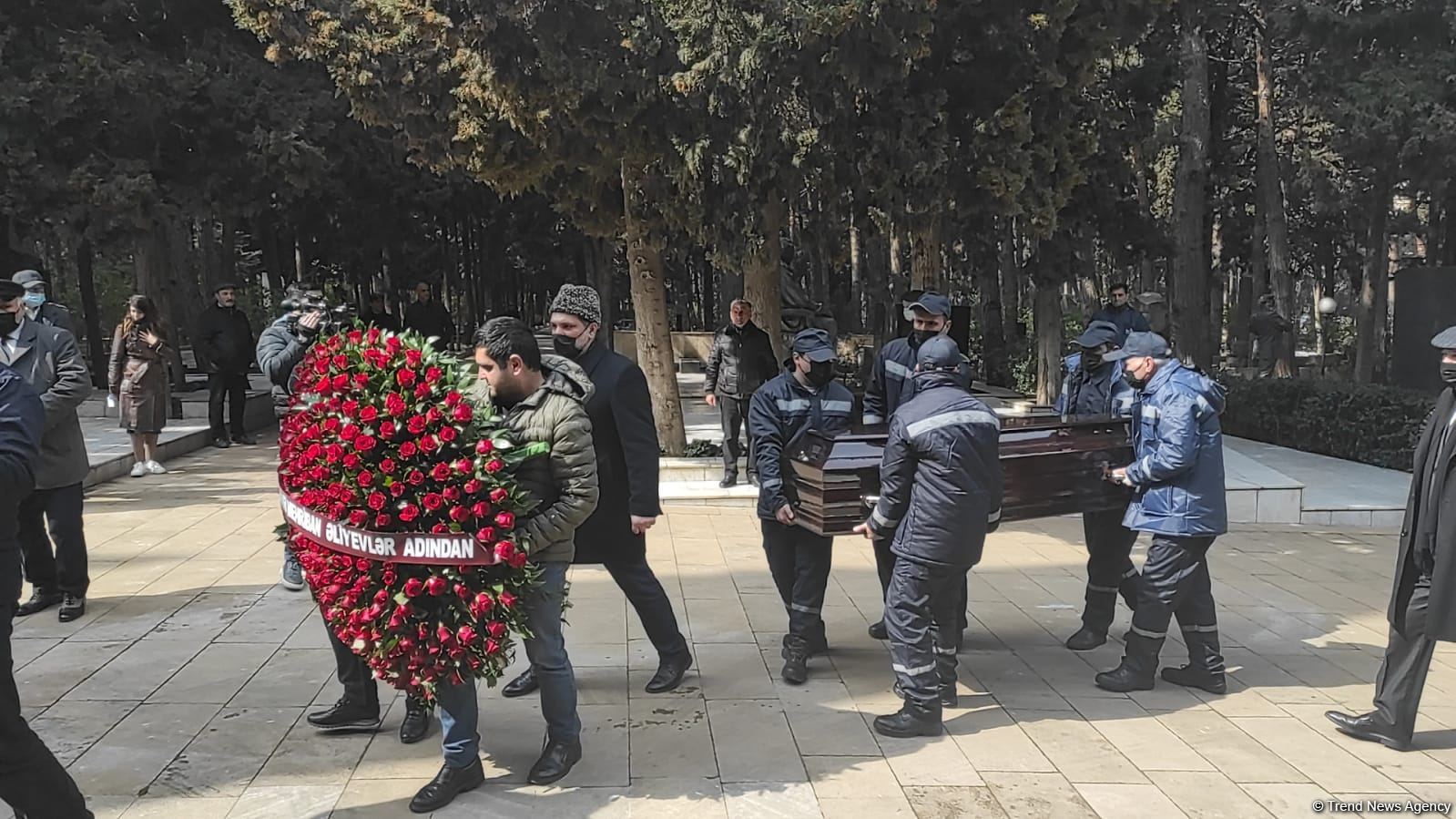 Рустам Ибрагимбеков похоронен на I Аллее почетного захоронения в Баку (ФОТО)