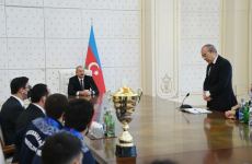 Президент Ильхам Алиев принял участников состоявшегося в Болгарии VII чемпионата Европы по борьбе (ФОТО/ВИДЕО)