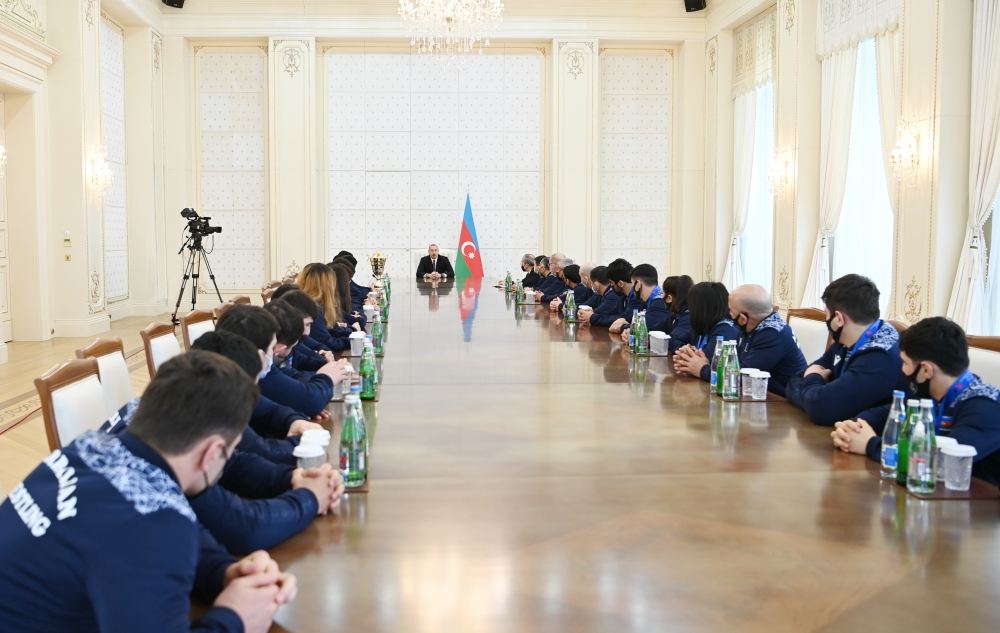Президент Ильхам Алиев: Во многих местах в регионах есть талантливые дети, просто надо правильно отбирать их и привлекать к спорту, спортивным секциям