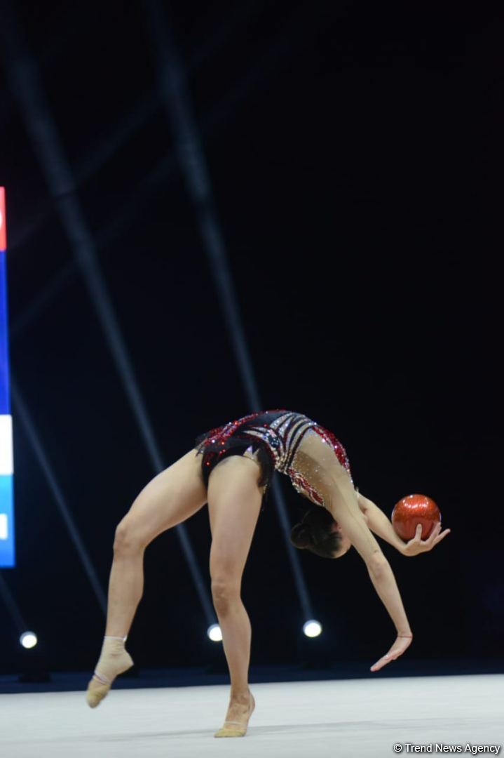 Milli Gimnastika Arenasında bədii gimnastika üzrə Azərbaycan çempionatı davam edir (FOTO)