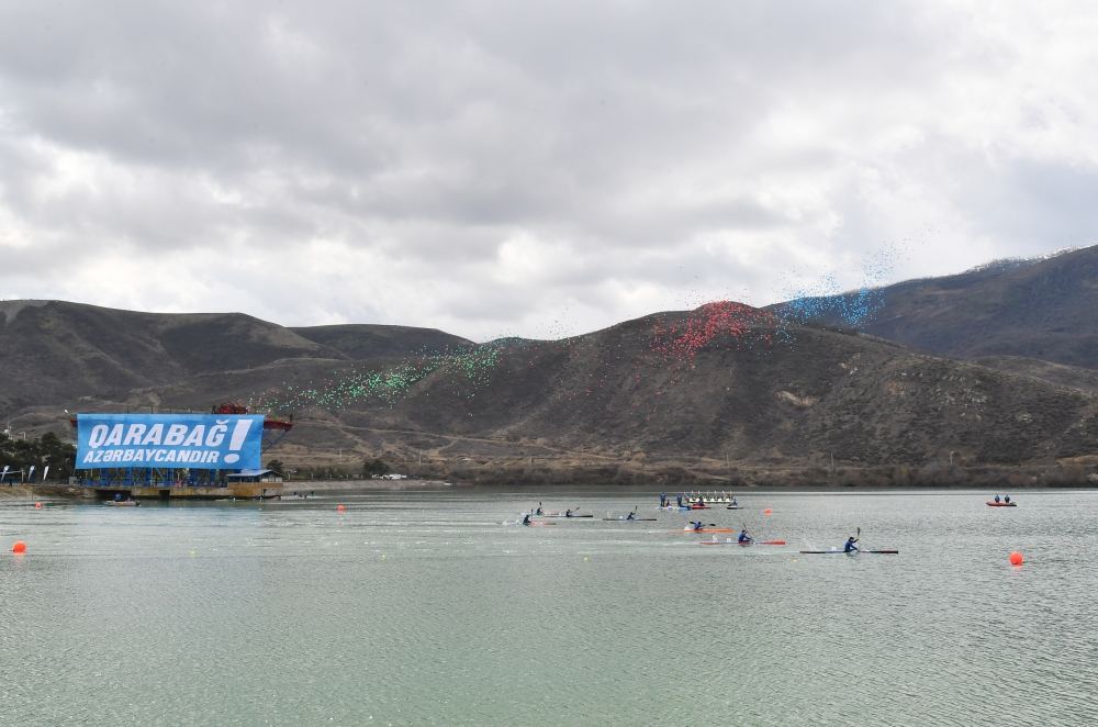 President Ilham Aliyev and First Lady Mehriban Aliyeva attend opening ceremony of first rowing training session in Sugovushan settlement (PHOTO/VIDEO)