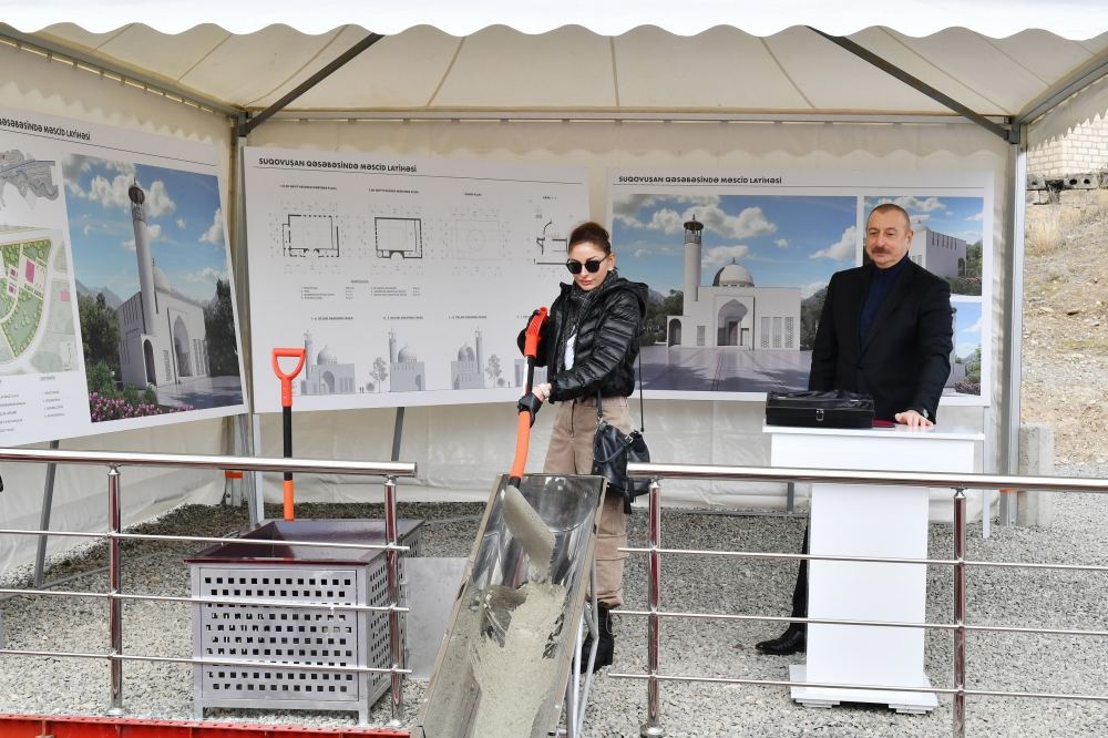 President Ilham Aliyev and First Lady Mehriban Aliyeva lay foundation stone for two-storey new mosque in Sugovushan (PHOTO/VIDEO)