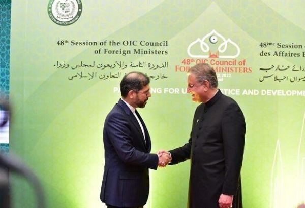 Khatibzadeh meets Pakistani PM at 48th session of OIC CFM