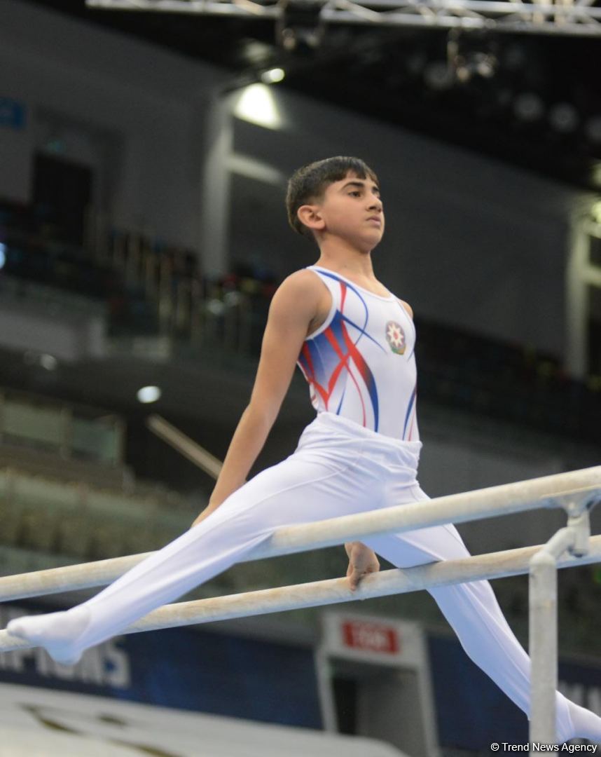 İdman gimnastikası üzrə Azərbaycan Birinciliyi və Bakı Çempionatının birinci günü start götürüb (FOTO)