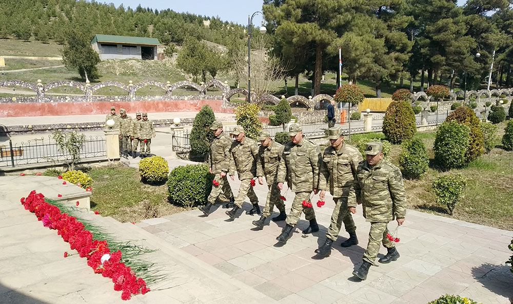 В азербайджанской армии состоялись поминальные мероприятия в связи с Днем геноцида азербайджанцев (ФОТО)