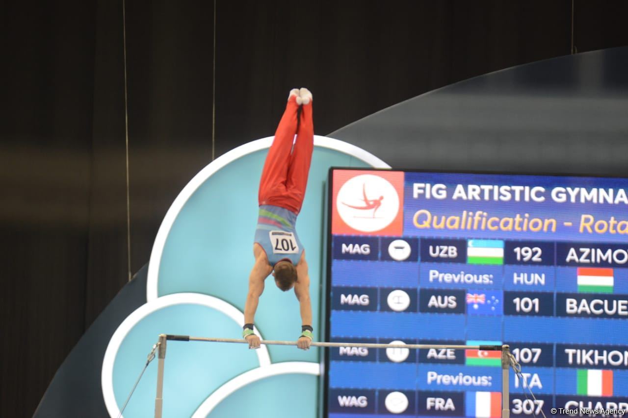 Кубок мира FIG: Азербайджанский гимнаст Иван Тихонов представил упражнения на перекладине (ФОТО)