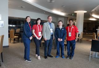 U.S. Ambassador meets with athletes of his country as part of FIG Artistic Gymnastics World Cup in Baku (PHOTO)