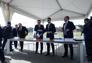 Azerbaijan, Italy sign document on building joint university (PHOTO)