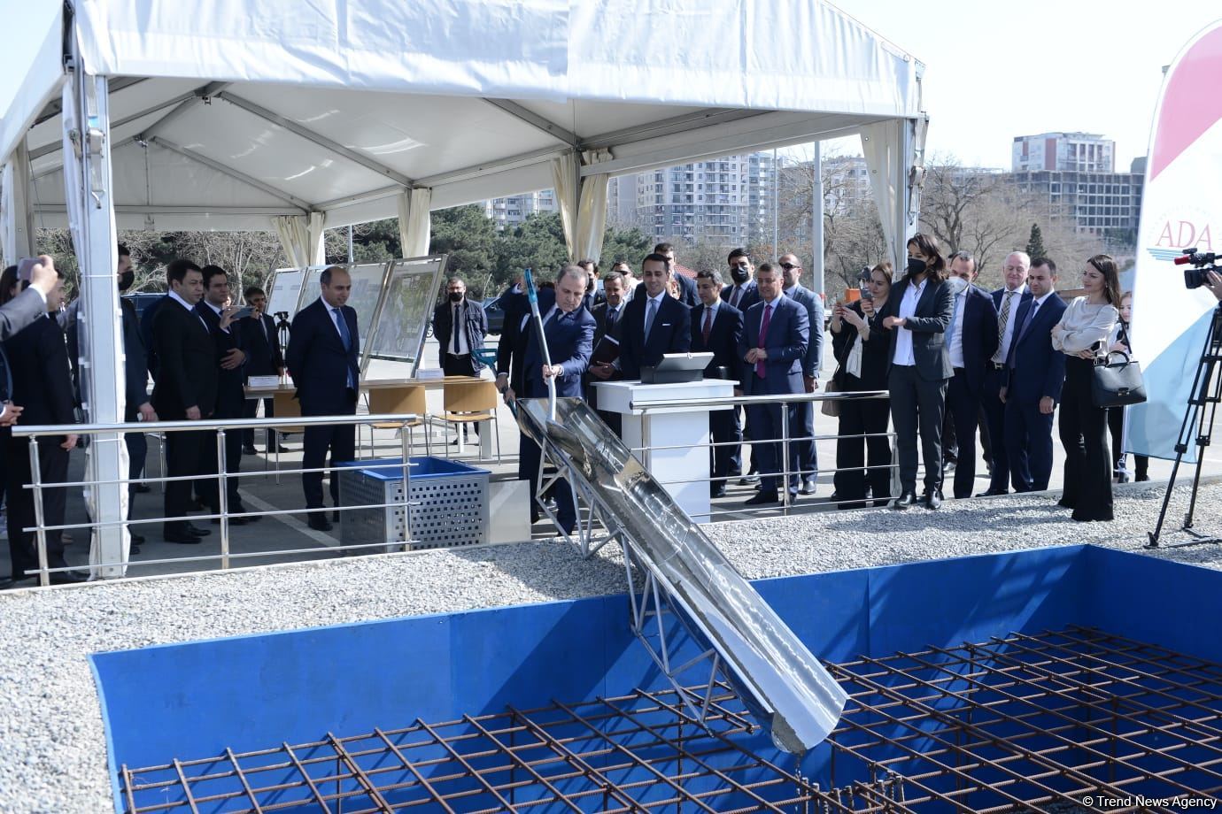 Azerbaijan, Italy sign document on building joint university (PHOTO)