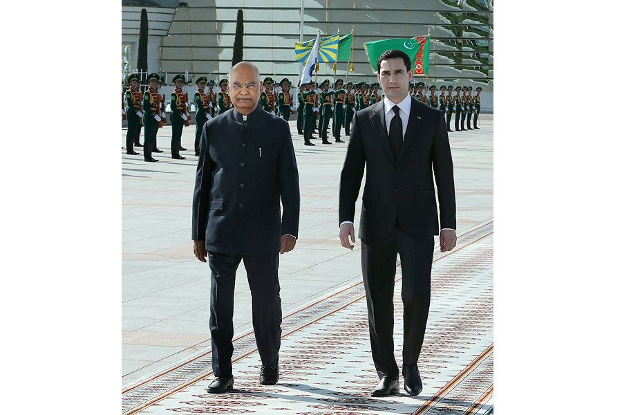 Президент Индии прибыл с первым в истории визитом в Туркменистан