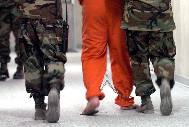 США репатриировали алжирца, который провел в Гуантанамо почти 20 лет