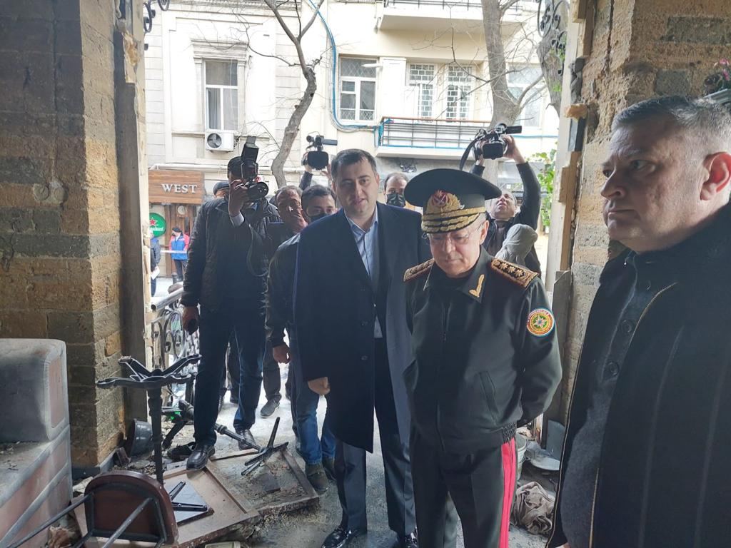 Глава МЧС Азербайджана прибыл на место взрыва (ФОТО)