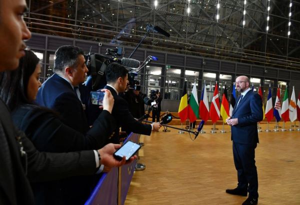 Avropa İttifaqı Şurasının Prezidenti Brüsseldə keçirilən üçtərəfli görüşün yekunları ilə bağlı jurnalistlərin suallarını cavablandırıb (FOTO)