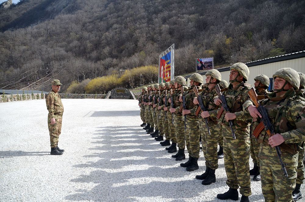 Azerbaijani MoD officials visit new building of Land Forces' Training Center (PHOTO/VIDEO)