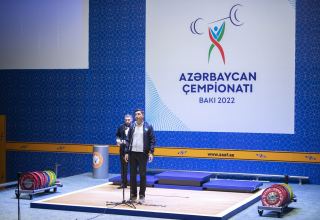 Fərid Qayıbov ağır atletika üzrə Azərbaycan çempionatının qonağı olub (FOTO)
