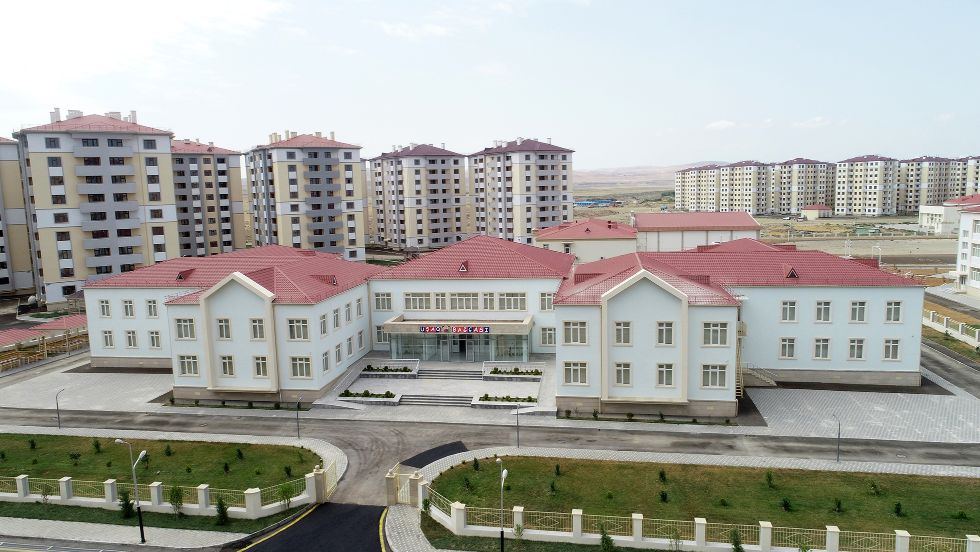 Средства от продажи жилья для бывших вынужденных переселенцев в Азербайджане пойдут на обеспечение семей шехидов и инвалидов войны (ФОТО)