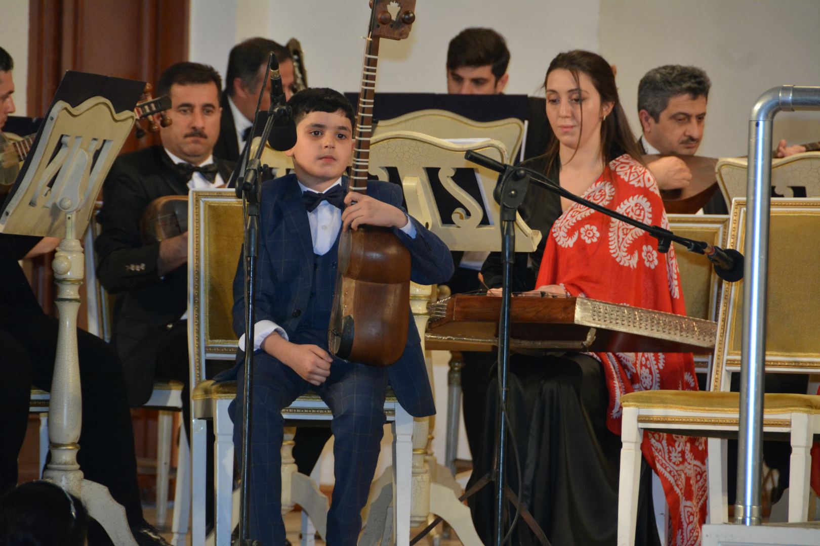 Гармония тара и кяманчи - Филармония поддержала юных исполнителей (ФОТО/ВИДЕО)
