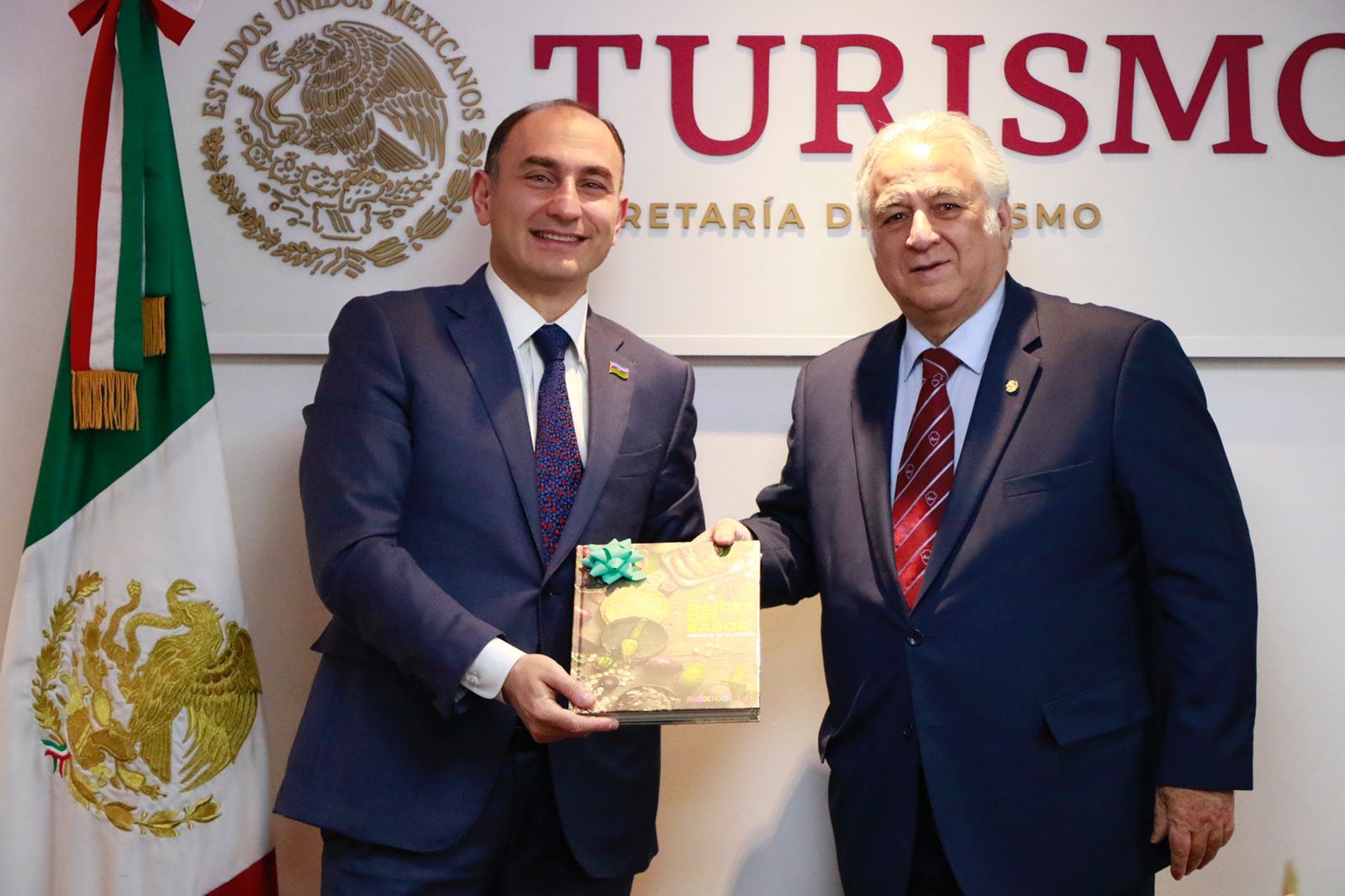 Meksika ilə Azərbaycan arasında turizm imkanları müzakirə edilib (FOTO)