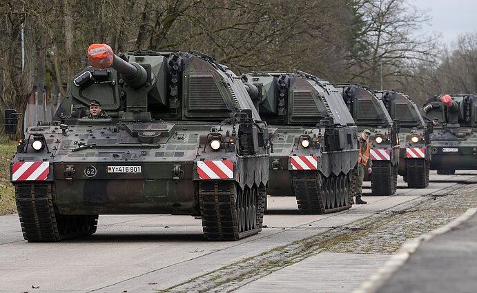 Военный бюджет Германии увеличат на €2 млрд