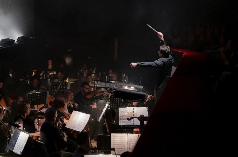 Под управлением азербайджанского дирижера в Сербии состоялся показ оперы "Аида" (ФОТО)