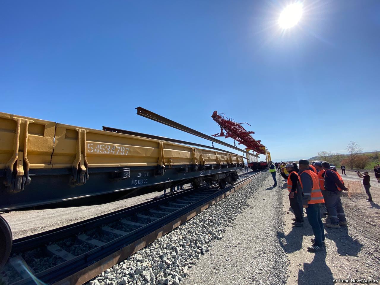 Construction and installation work on Azerbaijan’s Horadiz-Agbend railway continues (PHOTO)