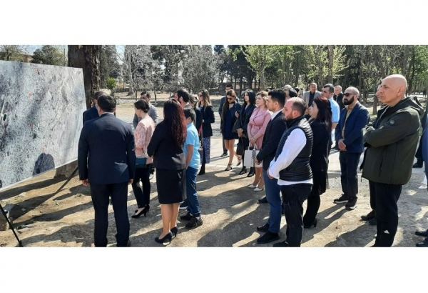 Georgian delegation honors memory of civilians killed as result
of Armenian terror in Azerbaijan’s Ganja (PHOTO)