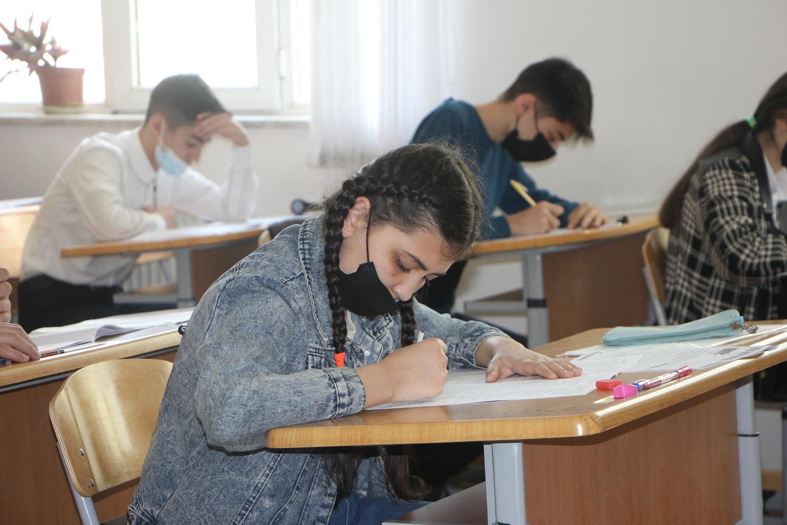 ГЭЦ провел выпускные экзамены для учащихся IX классов в 12 городах и районах (ФОТО)