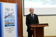 В Баку прошла презентация книги Михаила Сальмана "Победоносный Азербайджан" (ФОТО)