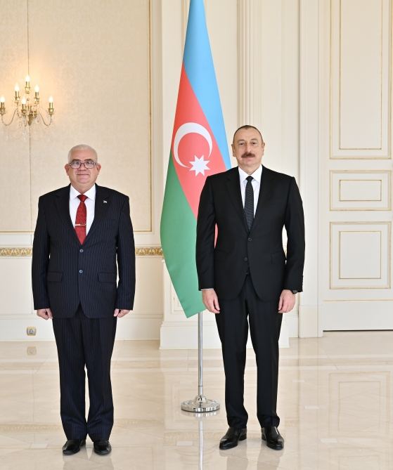 Президент Ильхам Алиев принял верительные грамоты новоназначенного посла Кубы в Азербайджане (ФОТО/ВИДЕО)