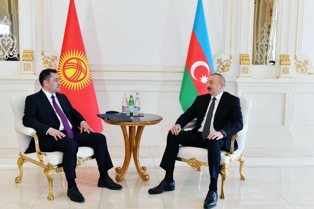 Azerbaijani, Kyrgyz presidents hold one-on-one meeting (PHOTO/VIDEO)