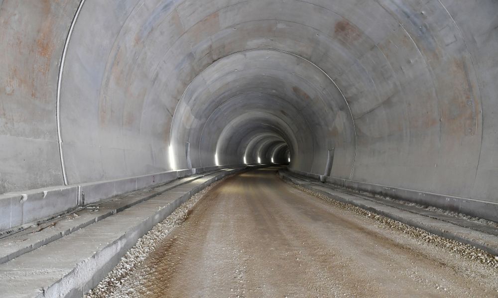 Президент Ильхам Алиев ознакомился со строительством автомобильной дороги Ахмедбейли-Физули-Шуша и тоннелей на этой дороге (ФОТО/ВИДЕО)