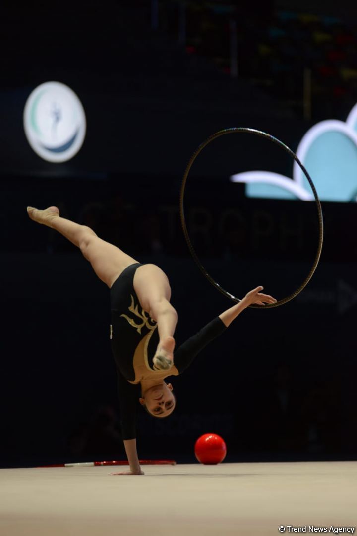 Azerbaijani representatives present hoop exercises in FIG Rhythmic Gymnastics World Cup (PHOTO)