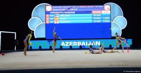 Azerbaijani team wins first intermediate place in exercise with three ribbons and two balls (PHOTO)