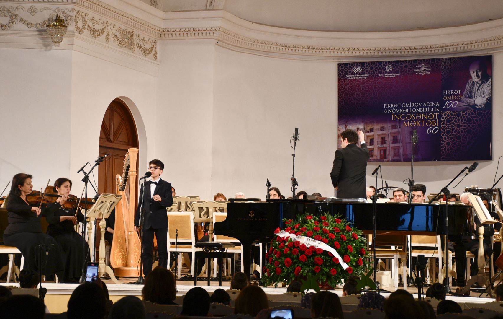 В Баку прошел концерт к 100-летию Фикрета Амирова, кульминацией стала премьера кантаты Azərbaycan bayrağı (ФОТО/ВИДЕО)