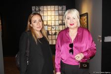 В Баку открылась оригинальная экспозиция Анны Ибрагимбековой "Зеркало незримого" – композиции в панно, диптихе и триптихе (ФОТО)