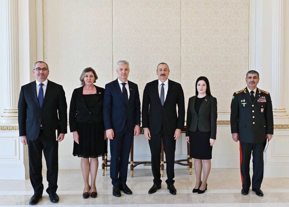 President Ilham Aliyev receives Deputy Prime Minister of Latvia (PHOTO)